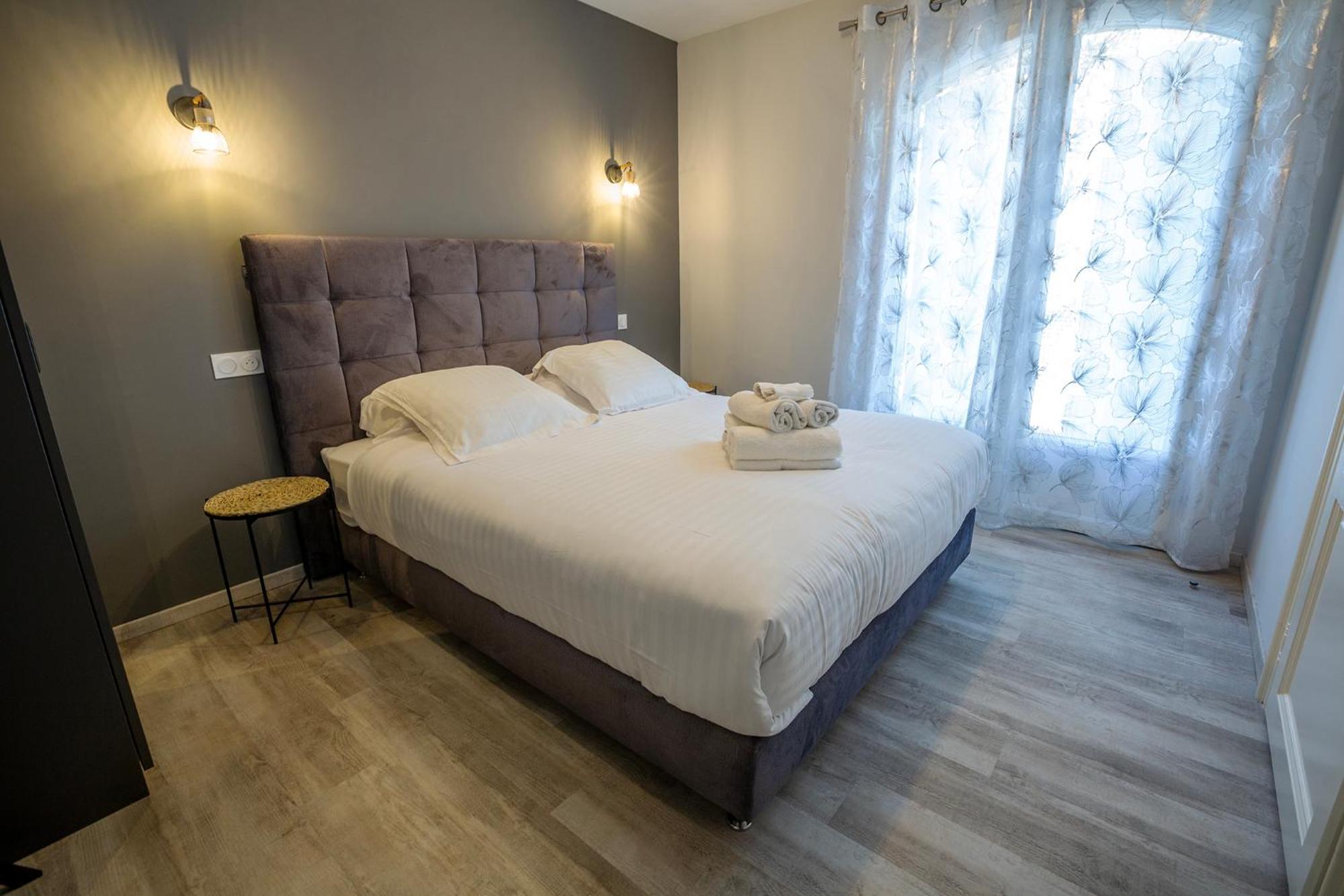 Domaine De La Mautanne Lejlighedshotel Sainte-Tulle Eksteriør billede