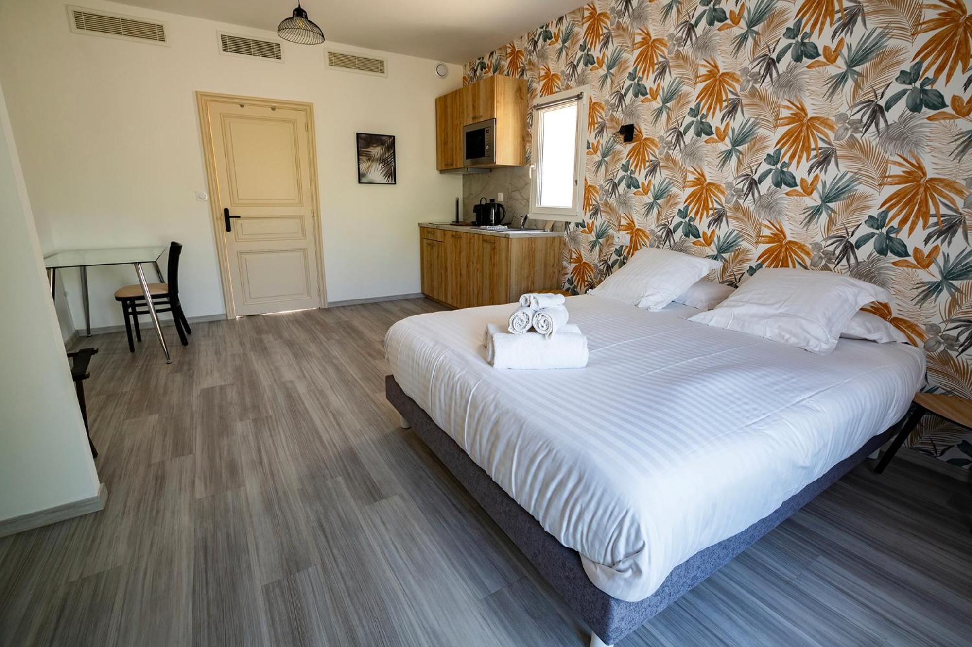 Domaine De La Mautanne Lejlighedshotel Sainte-Tulle Eksteriør billede